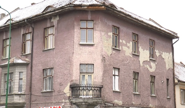 Clădirile părăsite reprezintă o problemă arhitecturală a Brașovului